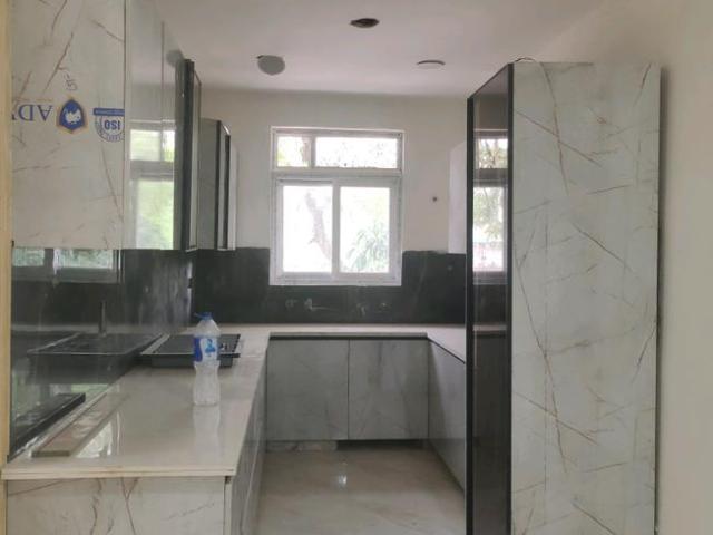 Flat for sale in Greenfields Colony, Faridabad