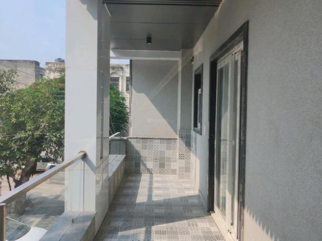 Flat for sale in Hariana