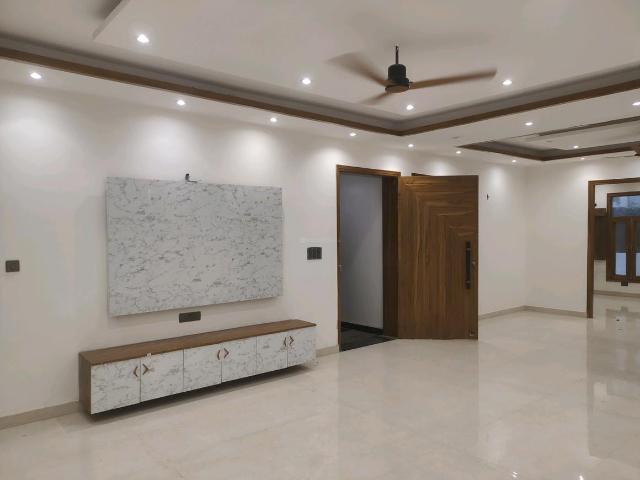 Flat for sale in Hariana