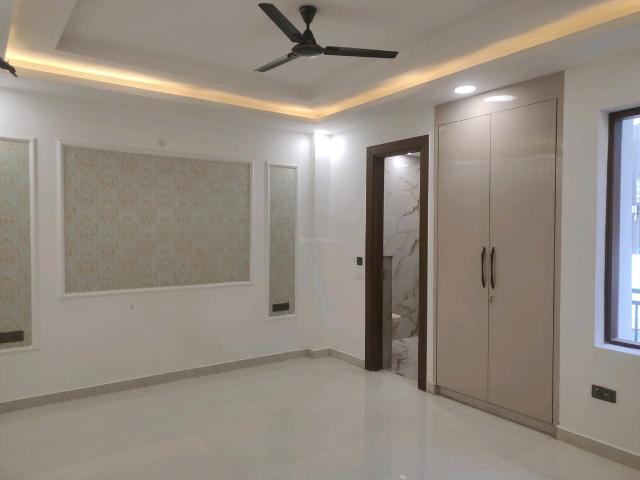 Flat for sale in Greenfields Colony, Faridabad
