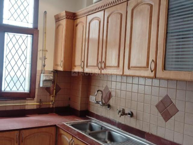 Flat for rent in South Delhi, Deri