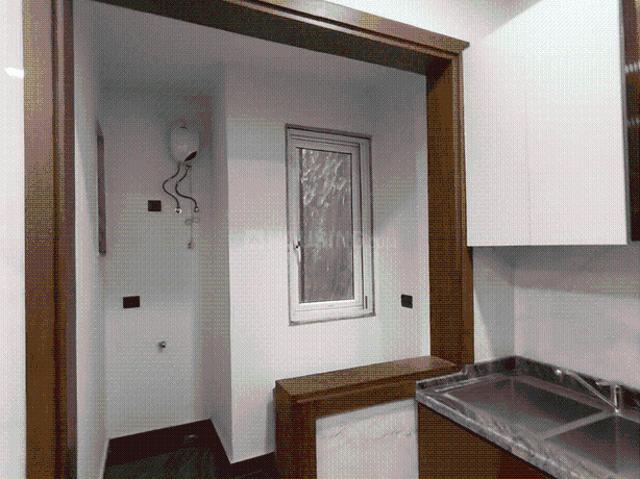 Flat for sale in South Delhi, Deri
