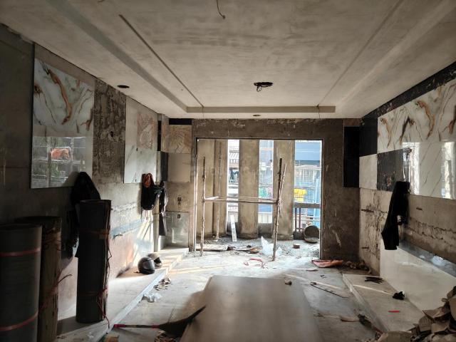 Flat for sale in Gujranwalan Town, Delhi