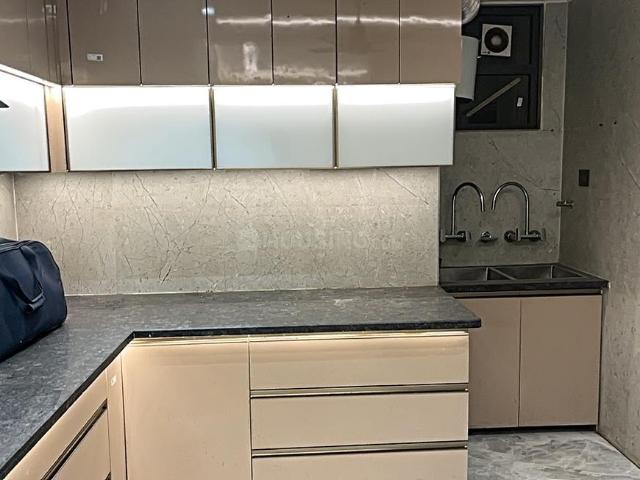 Flat for rent in Deri