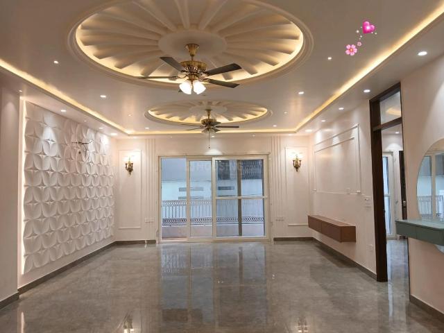 Flat for sale in West Delhi, Deri