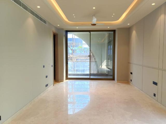 Flat for sale in South Delhi, Deri