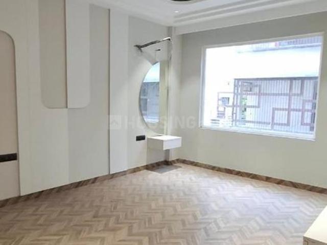 Flat for sale in West Delhi, Deri