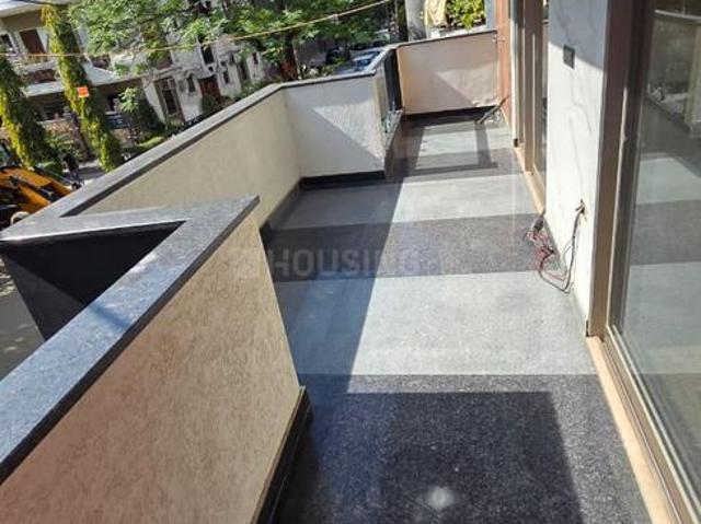 Flat for sale in West Delhi, Deri