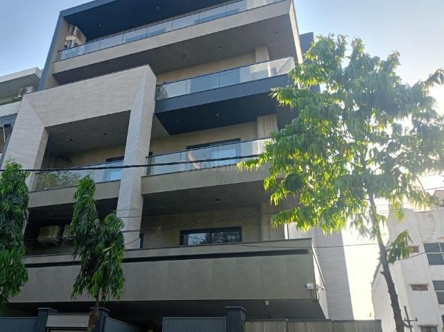 Flat for sale in West Delhi, Deri