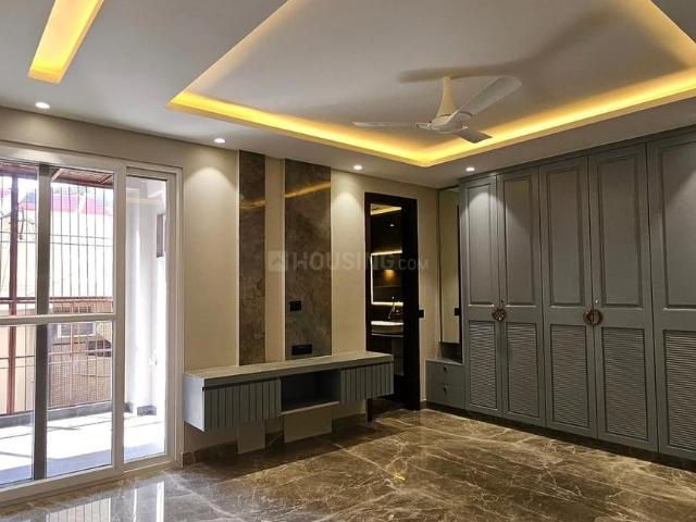 Flat for sale in West Delhi, Deri