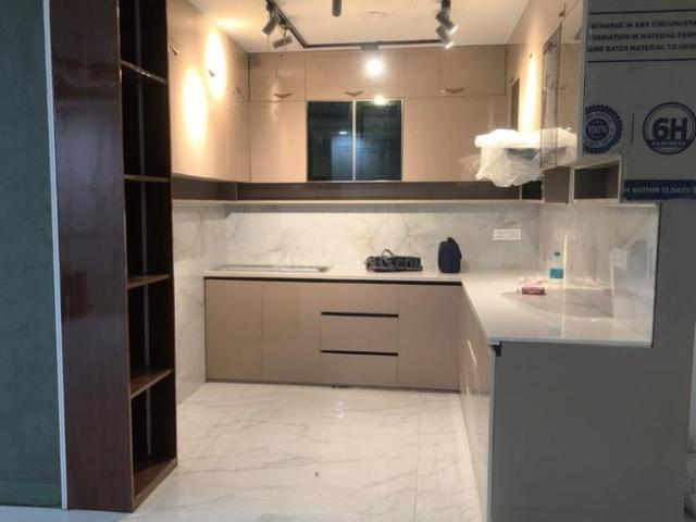 Flat for sale in Sainik Farms, Delhi