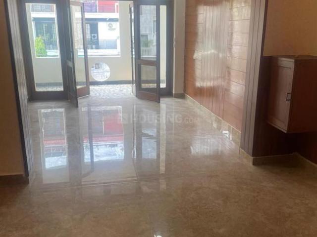 Flat for rent in Deri