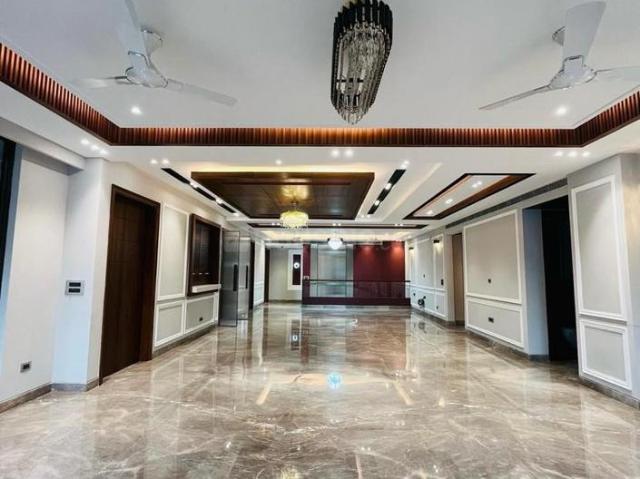 Flat for sale in North Delhi, Deri