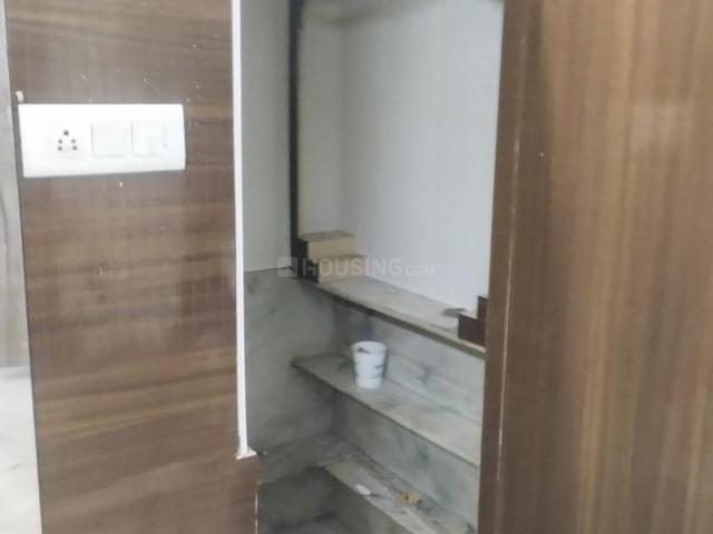 Flat for sale in North Delhi, Deri