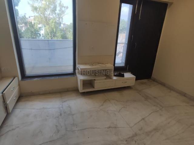 Flat for sale in Model Town, Delhi