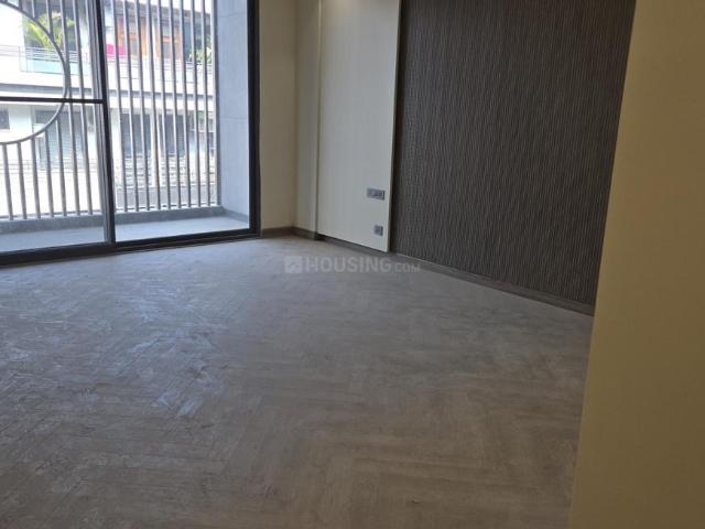 Flat for sale in North Delhi, Deri