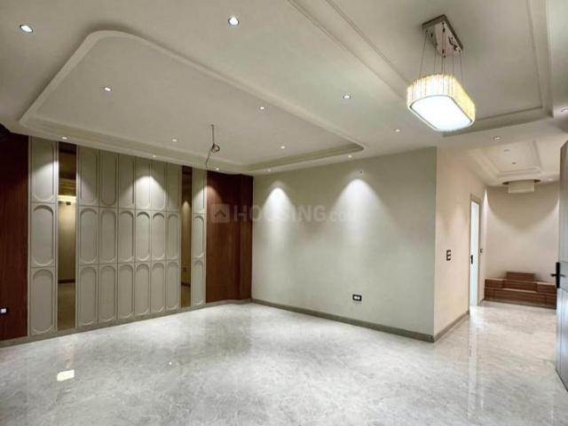 Flat for sale in North Delhi, Deri