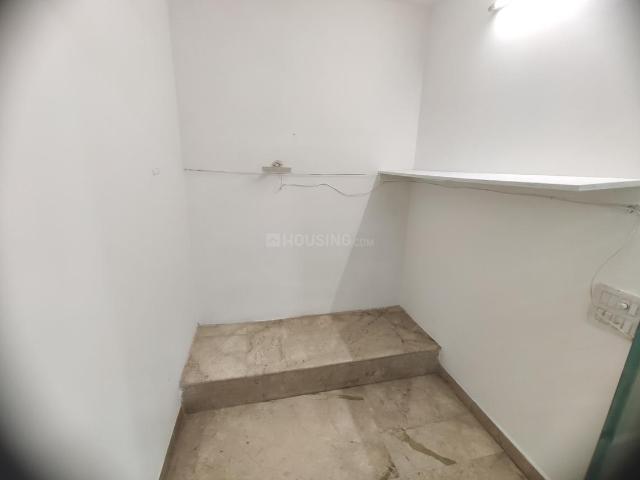 Flat for sale in North Delhi, Deri