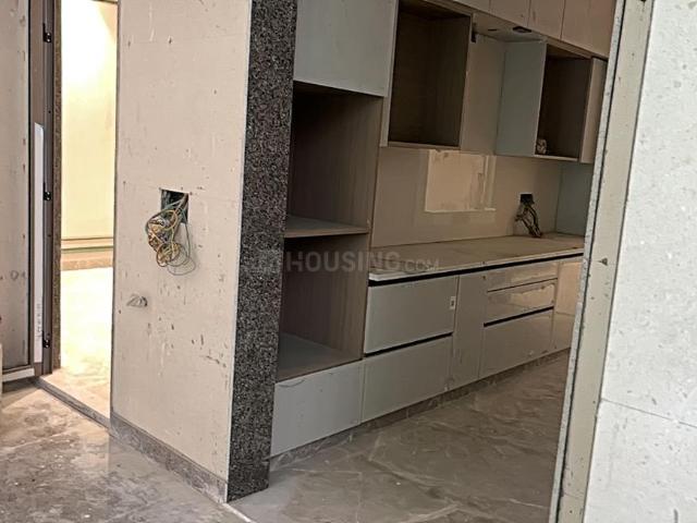 Flat for sale in North Delhi, Deri