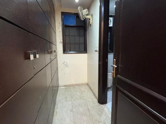 Flat for rent in Deri