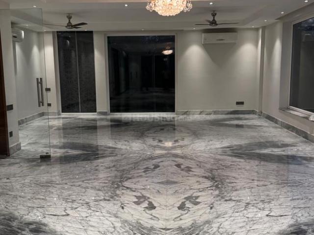 Flat for rent in Deri