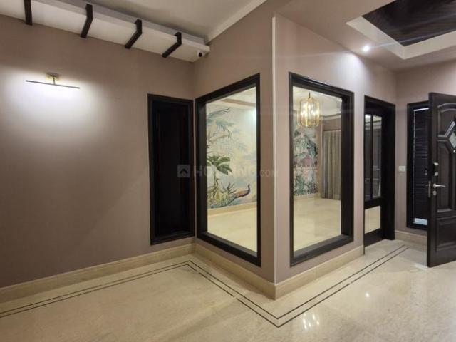 Flat for rent in East Delhi, Deri