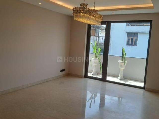 Flat for rent in Deri