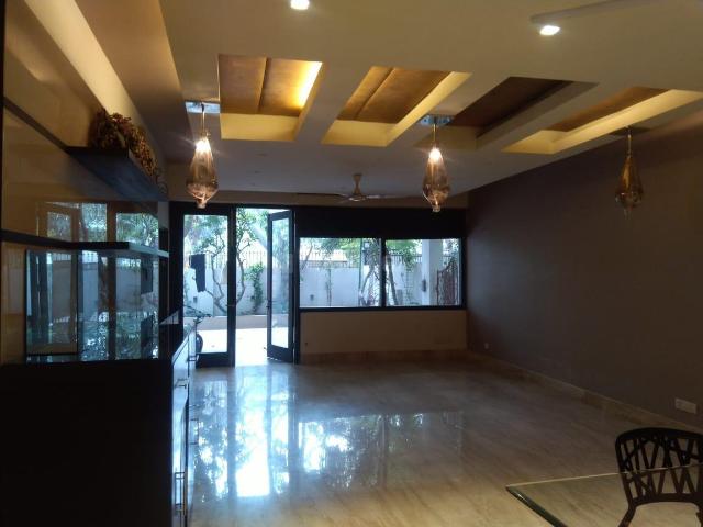 Flat for rent in South Delhi, Deri