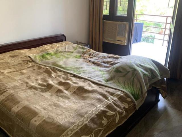 Flat for rent in South Delhi, Deri