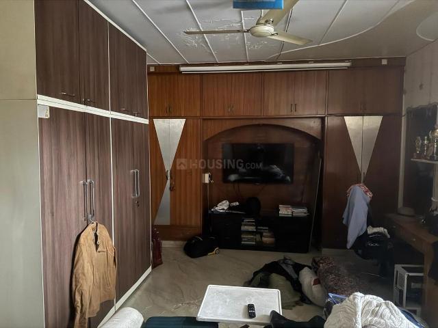 Flat for rent in West Delhi, Deri