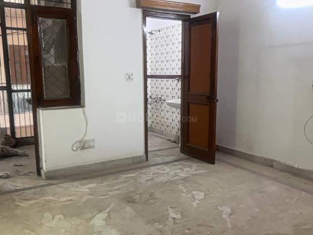 Flat for sale in West Delhi, Deri