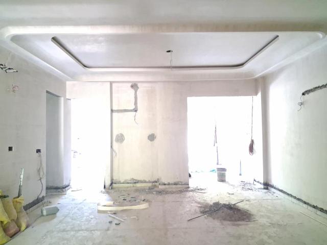 Flat for sale in West Delhi, Deri