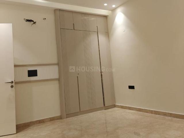 Flat for sale in West Delhi, Deri