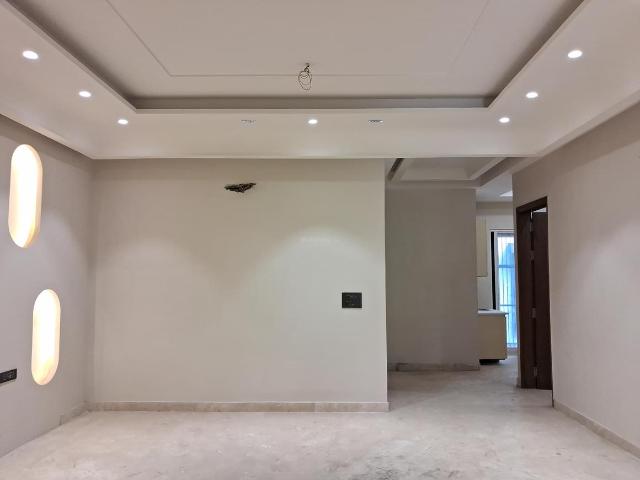 Flat for sale in West Delhi, Deri