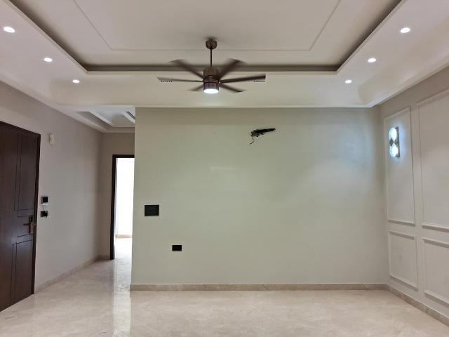 Flat for sale in West Delhi, Deri