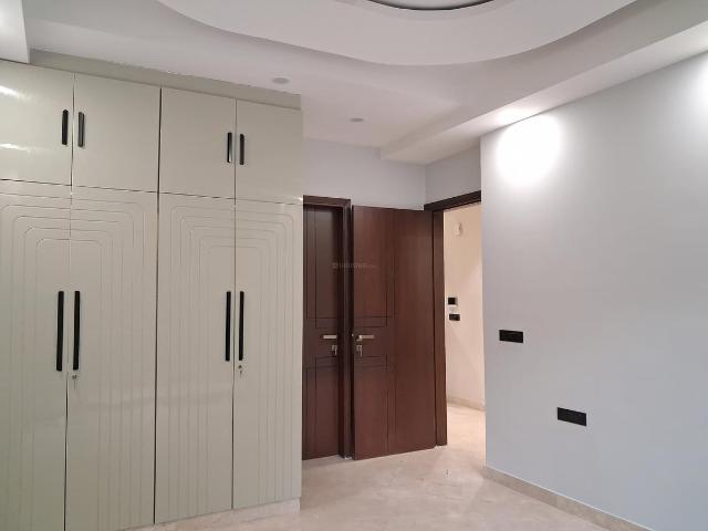 Flat for sale in West Delhi, Deri