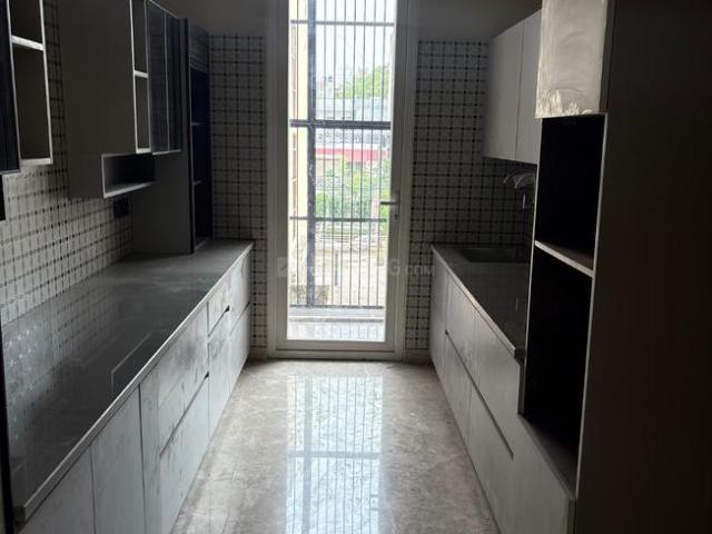 Flat for sale in West Delhi, Deri