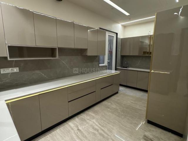 Flat for sale in West Delhi, Deri