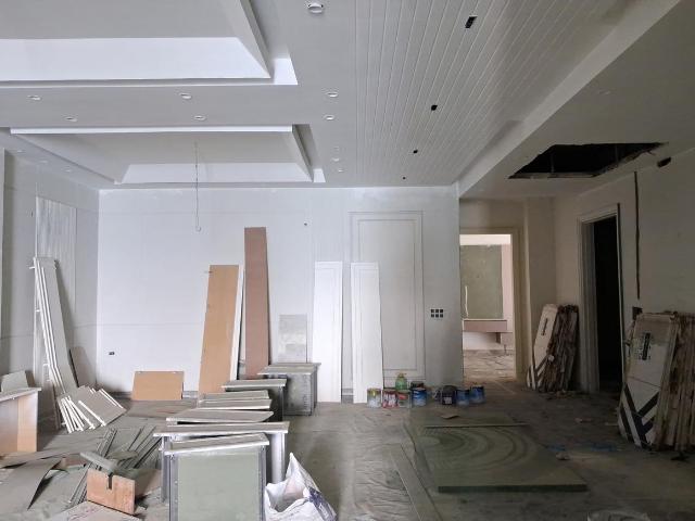 Flat for sale in West Delhi, Deri