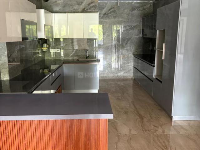 Flat for sale in West Delhi, Deri