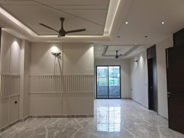 Flat for sale in West Delhi, Deri