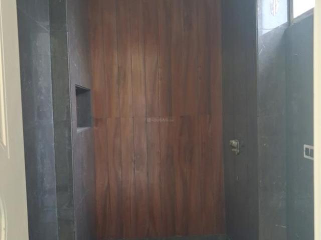 Flat for sale in Paschim Vihar, Delhi