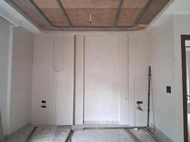 Flat for sale in Paschim Vihar, Delhi