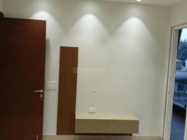Flat for sale in West Delhi, Deri