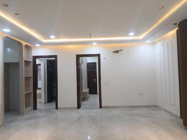 Flat for sale in West Delhi, Deri