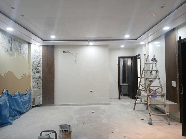 Flat for sale in West Delhi, Deri