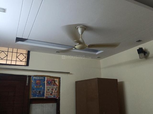 Flat for rent in North West Delhi, Deri