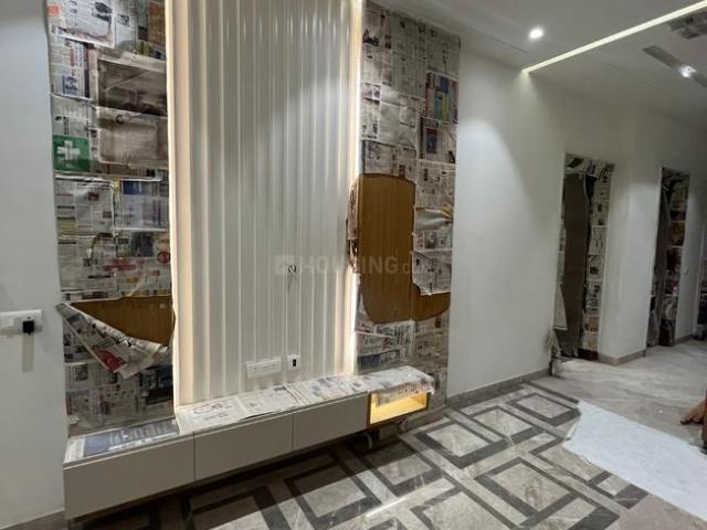 Flat for sale in North West Delhi, Deri
