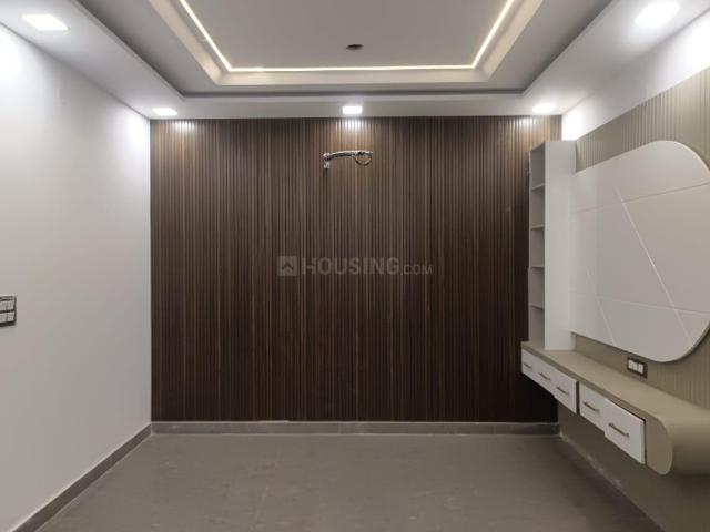 Flat for sale in North West Delhi, Deri
