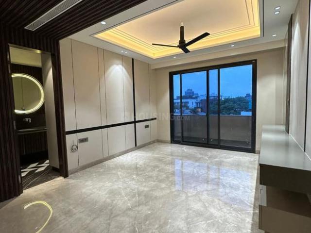 Flat for sale in North West Delhi, Deri